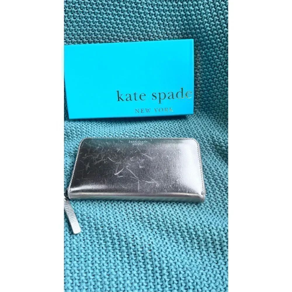 KATE SPADE GOLD LARGE LEATHER CHECKBOOK WALLET AND BOX